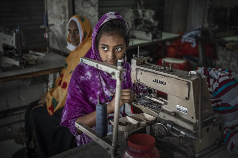 Ni Fengliang - Weaver